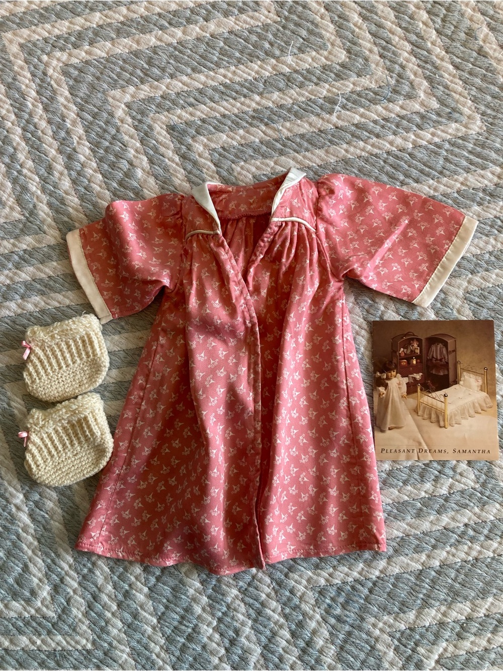 Pleasant Company American Girl Samantha Robe Slippers and Borderless Pamphlet